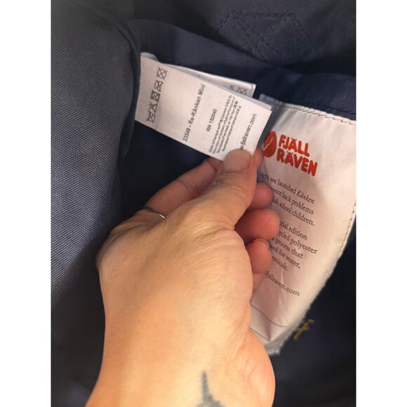 Fjallraven Re-Kånken Mini In Navy Blue/ Slate - Picture 6 of 12